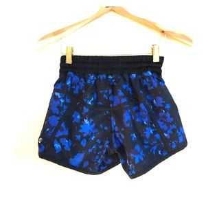 Lululemon run time shorts size 2